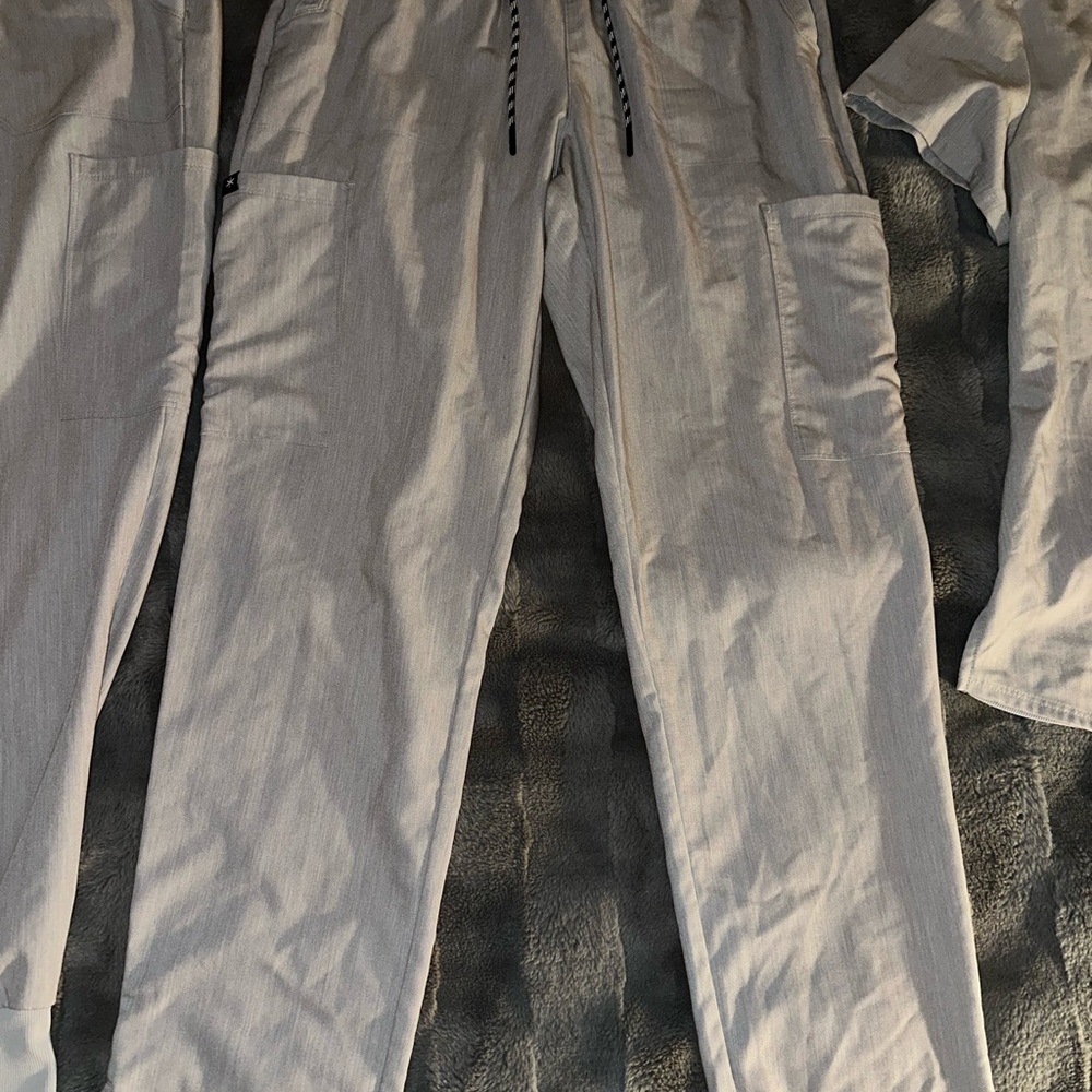 Heather light grey, medium, scrub pants